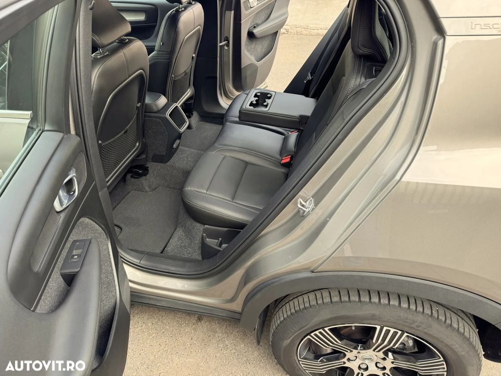 Volvo XC 40 T3 Geartronic Inscription - 28
