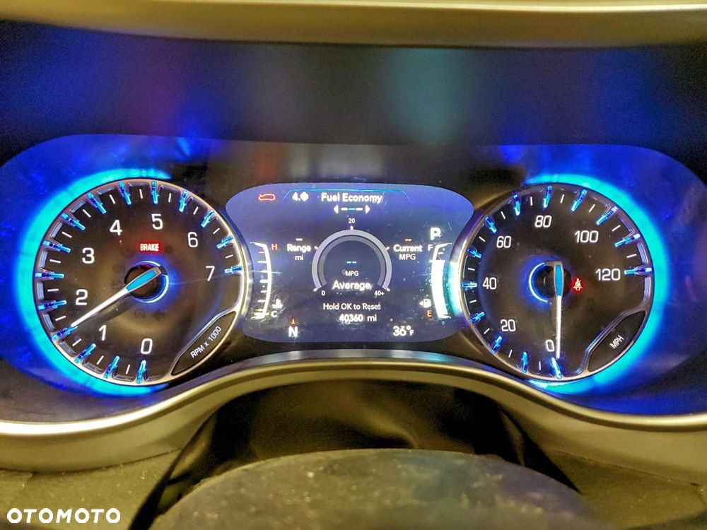 Chrysler Pacifica ver-45-tfsi-quattro-s-tronic-s-line - 10