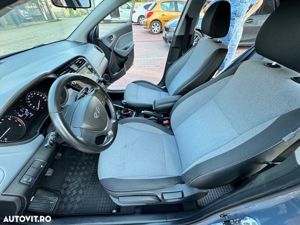 Hyundai i20 - 15