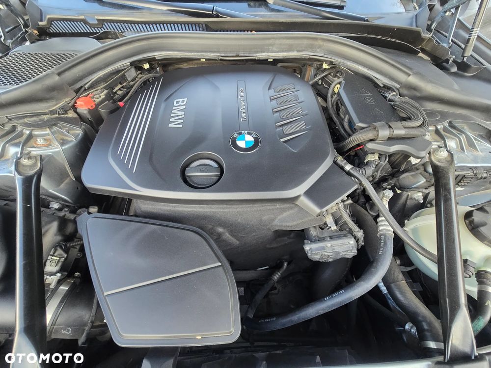 BMW Seria 5 520d xDrive Sport Line - 19