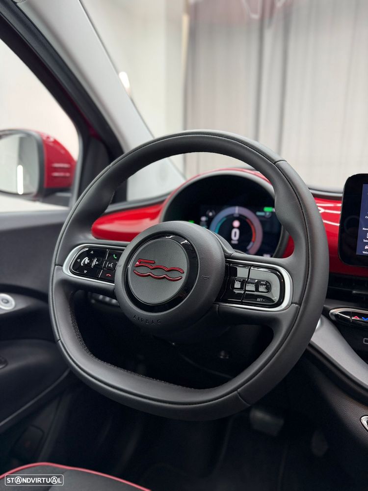 Fiat 500e 23,8kWh Red - 18