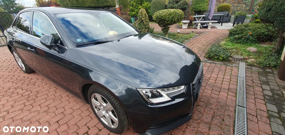 Audi A4 Limousine
