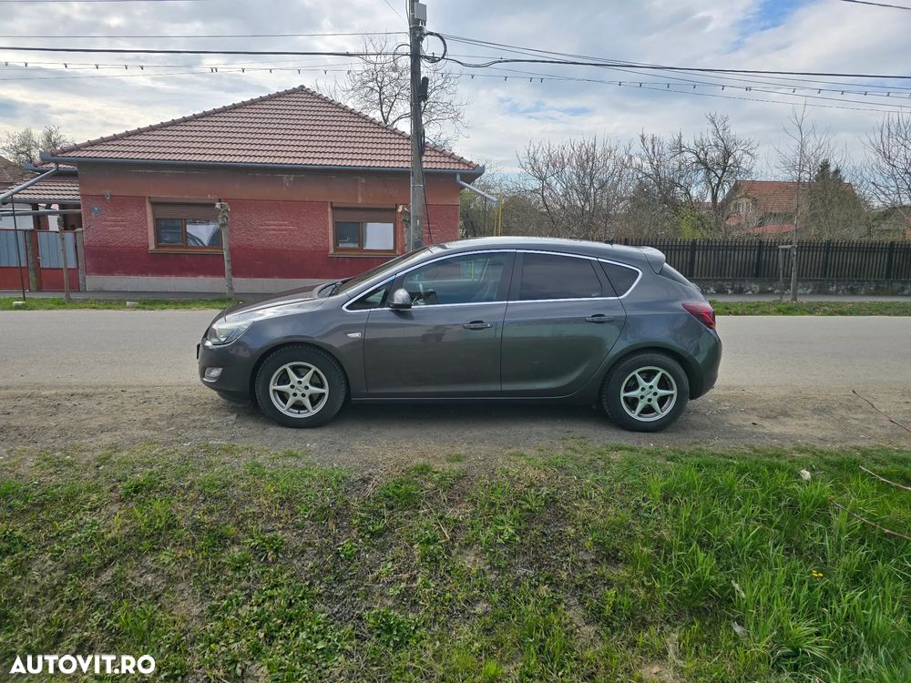 Opel Astra 1.6 Turbo - 6