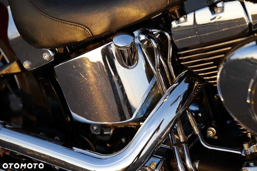 Harley-Davidson Softail Deluxe - 23