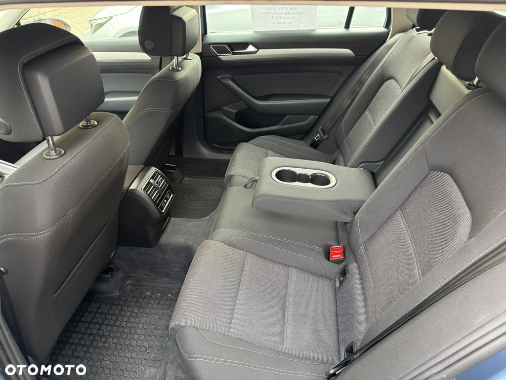 Volkswagen Passat 1.8 TSI BMT Comfortline - 23
