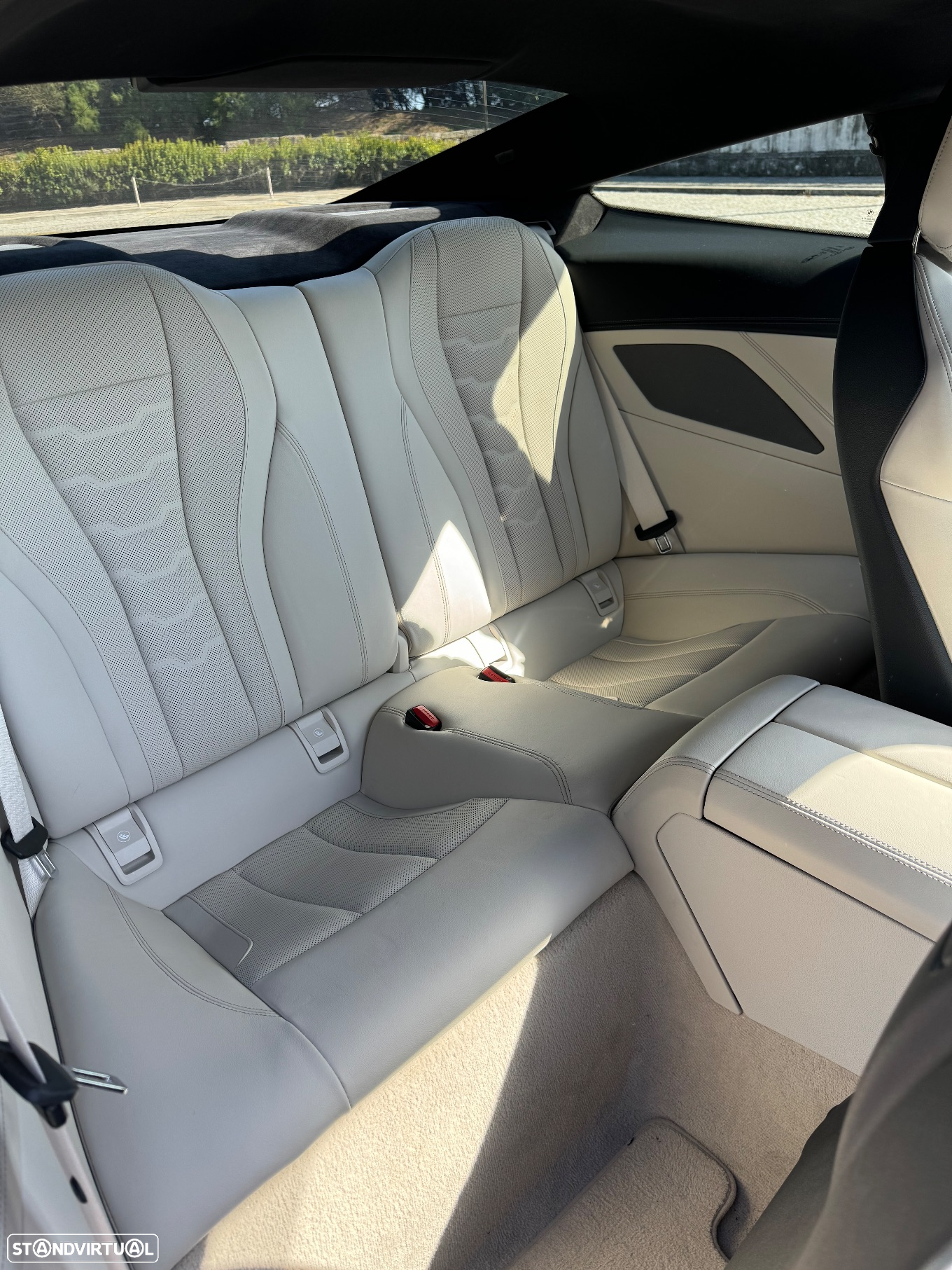 BMW M850i xDrive - 12