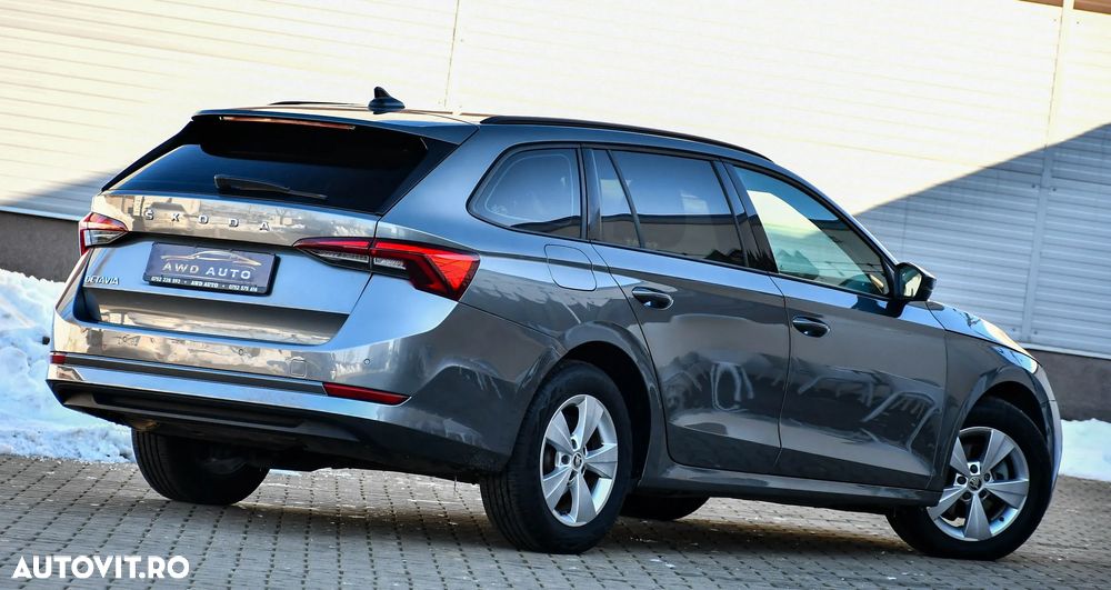 Skoda Octavia 2.0 TDI DSG Ambition - 4