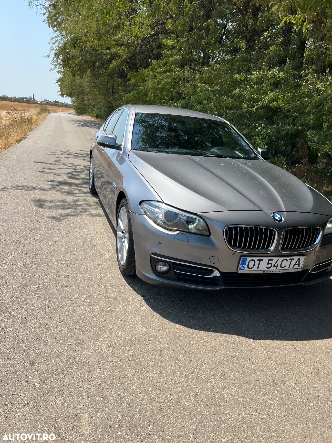BMW Seria 5 520i Touring Aut. Luxury Line - 2