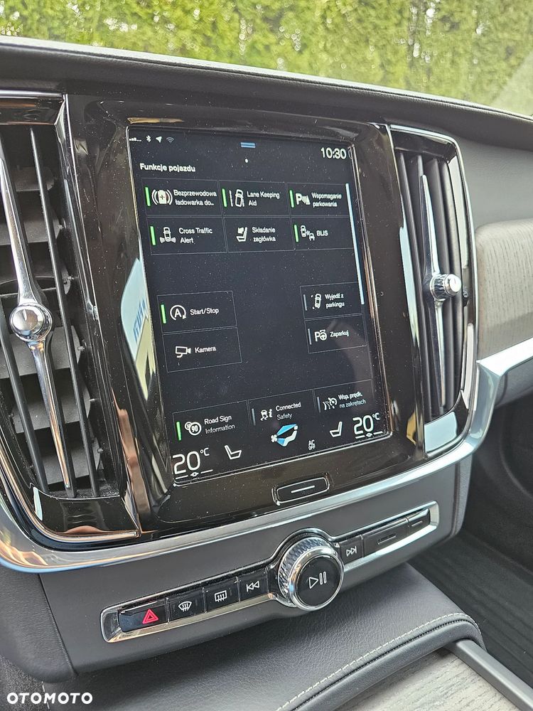 Volvo V90 Cross Country - 14