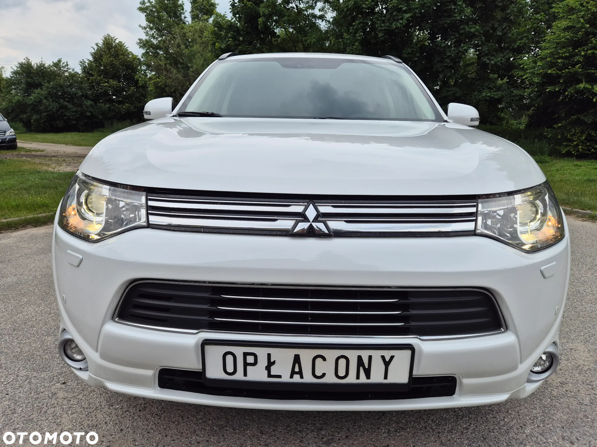 Mitsubishi Outlander 2.0 4WD Plug-In Hybrid - 23