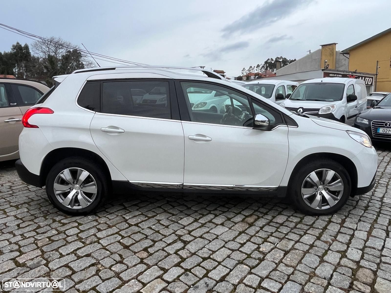 Peugeot 2008 1.6 e-HDi Allure - 7