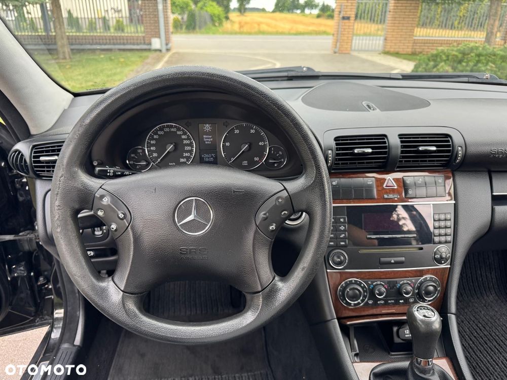 Mercedes-Benz Klasa C 200 T CDI Classic - 15