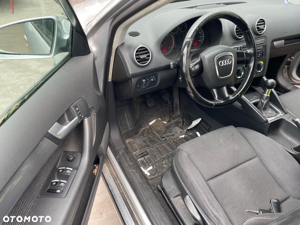 Audi A3 8P NA CZĘŚCI Kolor: LY7W - 5