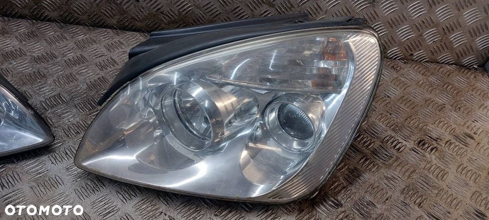 LAMPA LEWY PRZÓD + PRAWY PRZÓD CARENS III EUROPA - 8