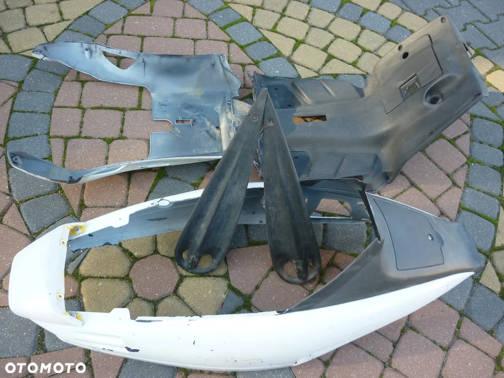 Owiewka felga osłona ogon podłoga Malaguti F12 - 22