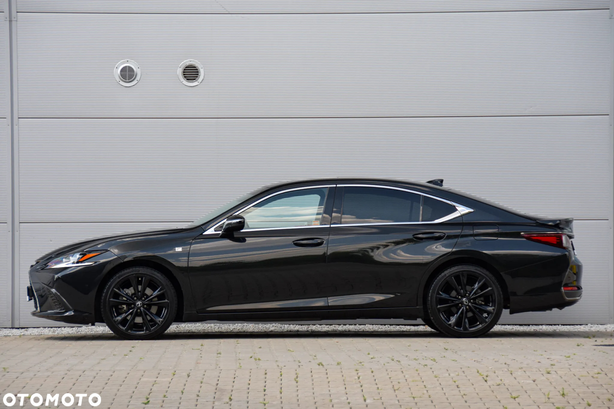 Lexus ES 300h F Sport Edition - 7
