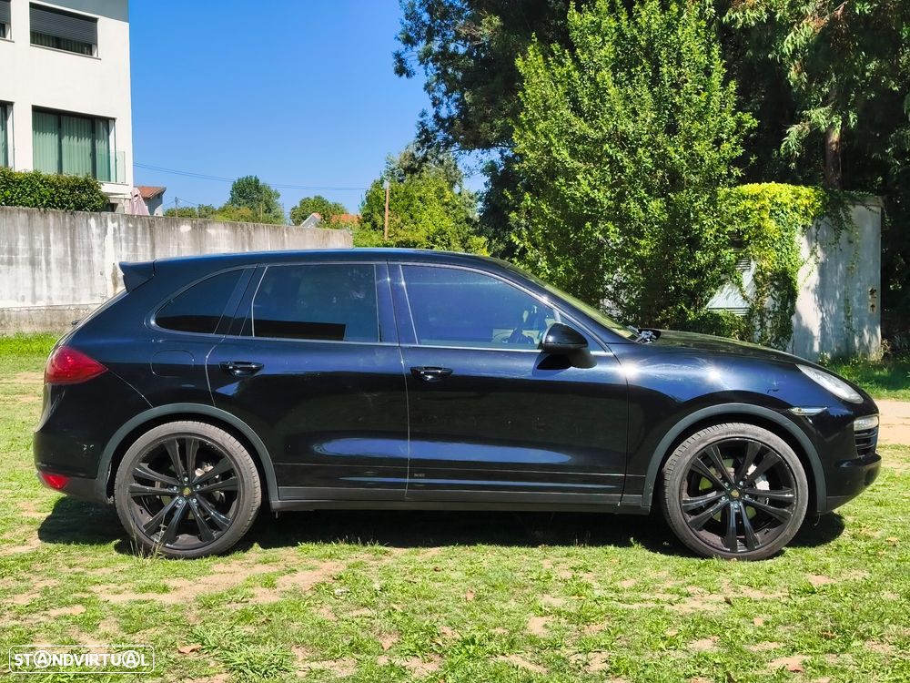 Porsche Cayenne Platinum Edition - 30