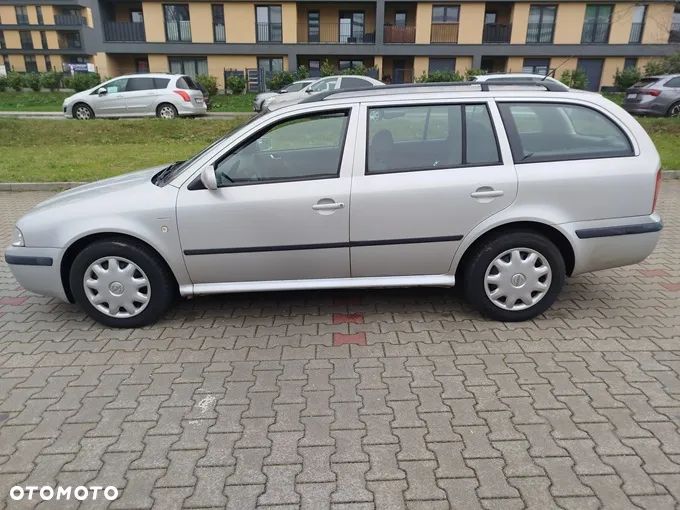Skoda Octavia 1.6 Selection - 2
