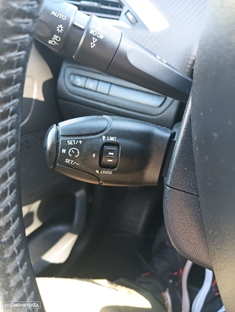 Peugeot 208 1.6 BlueHDi Active - 14