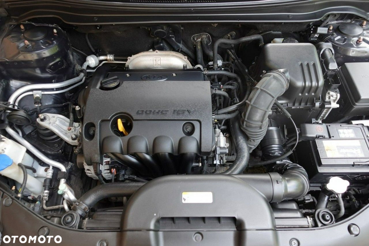 Kia Ceed - 10