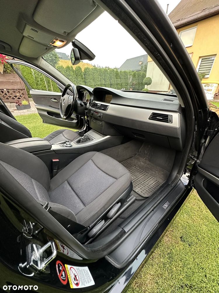BMW Seria 3 320d - 16