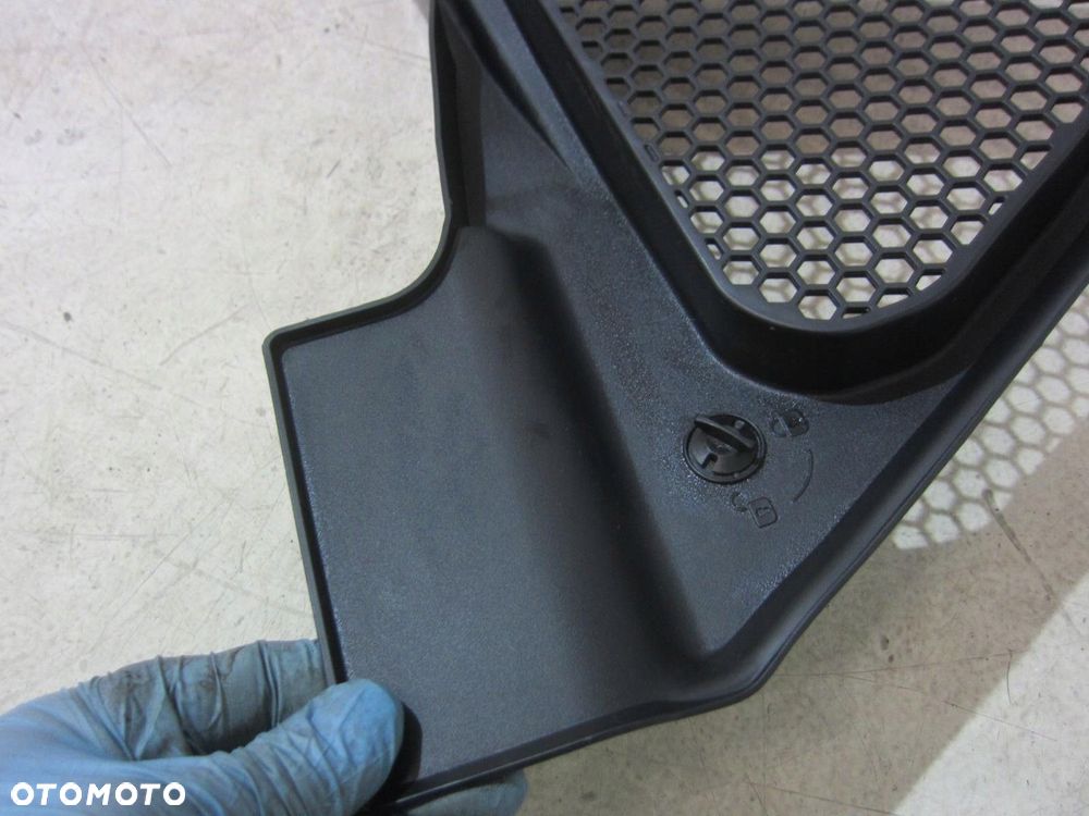 BMW X3 B46 G01 X4 G02 OSŁONA WLOTU POWIETRZA PODSZYBIA 7399018 51717399018 - 4