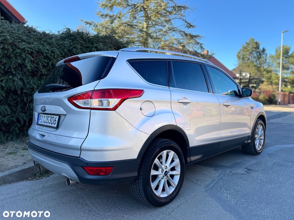 Ford Kuga 2.0 TDCi 2x4 Titanium - 20