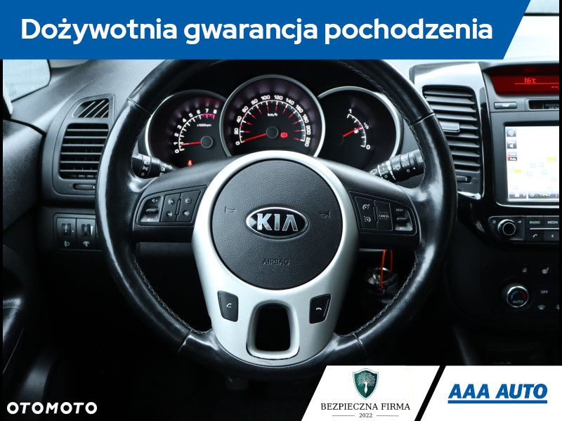 Kia Venga - 22