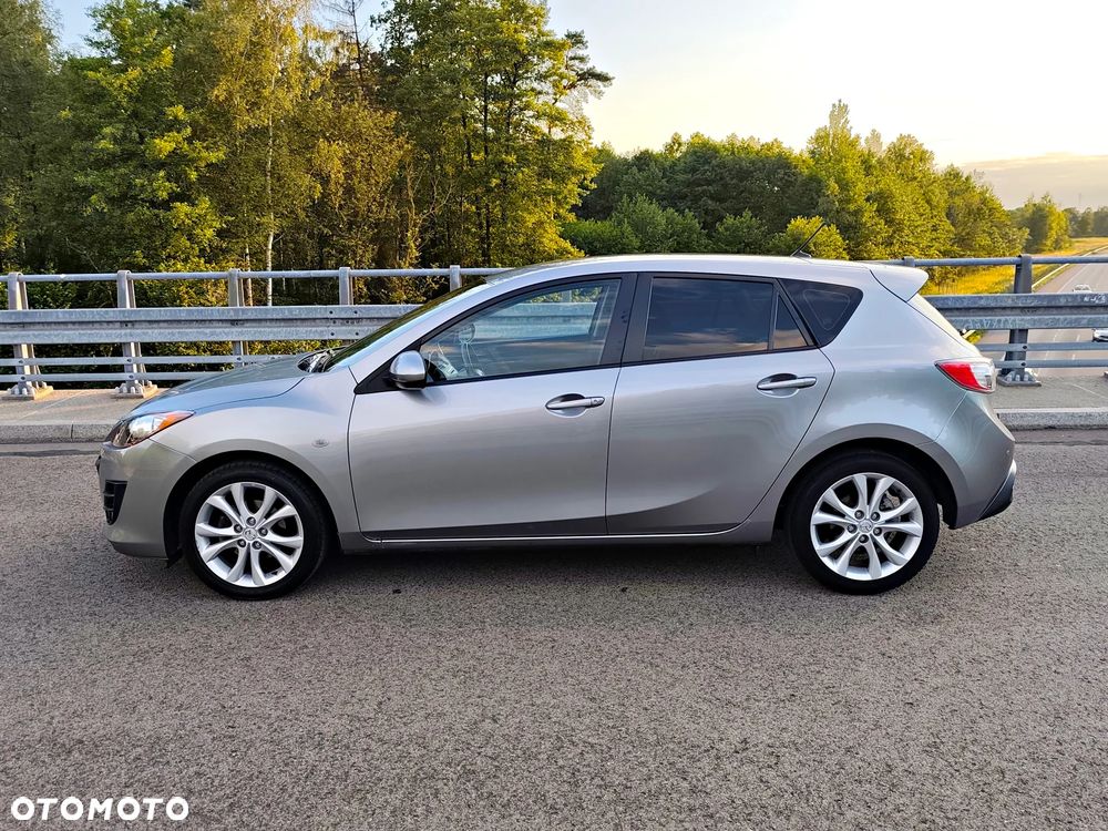 Mazda 3 1.6 Exclusive + - 12