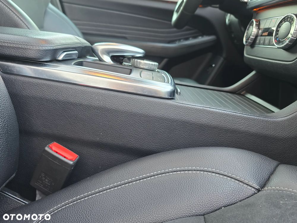 Mercedes-Benz ML 350 BlueTec 4-Matic - 20