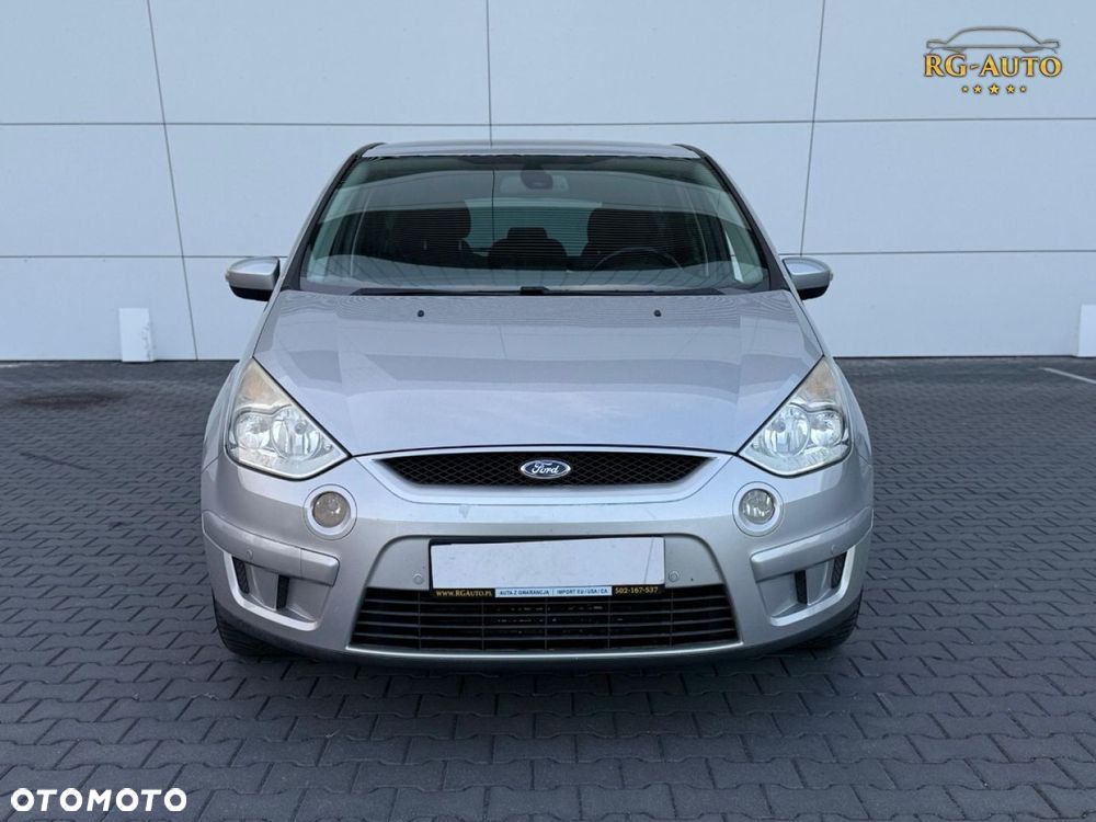 Ford S-Max - 17