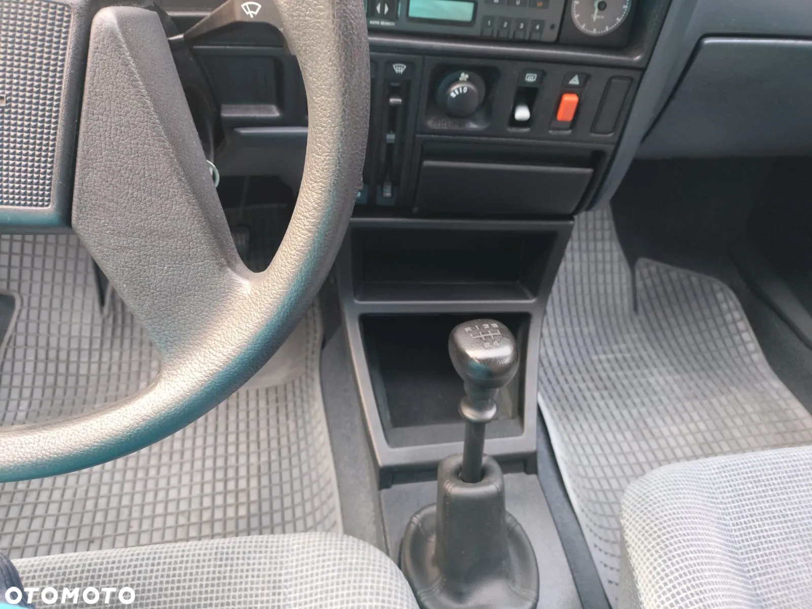 Opel Ascona C 1.6 L - 10