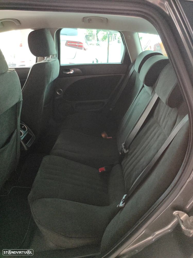 Alfa Romeo 159 Sportwagon 1.9 JTDm 16V Sportiva+ - 14