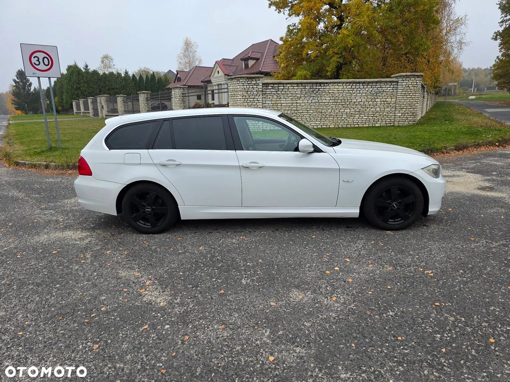 BMW Seria 3 - 22