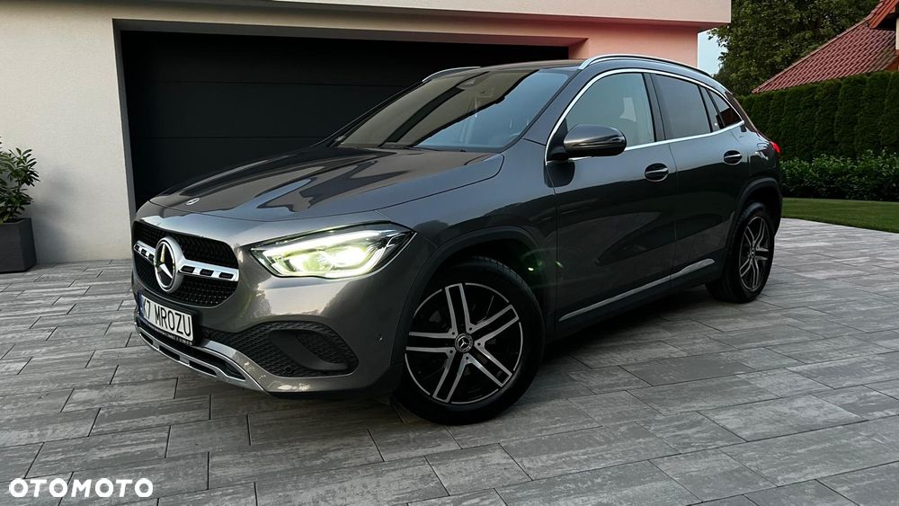 Mercedes-Benz GLA 200 - 24