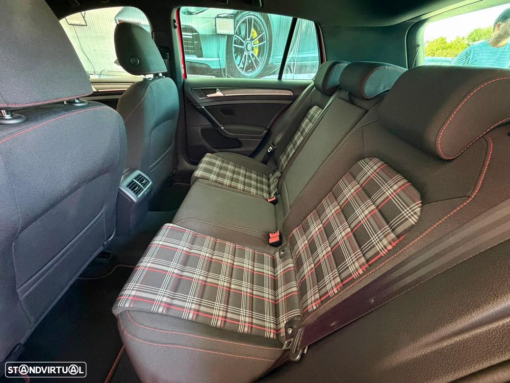 VW Golf 2.0 TSi GTi DSG Performance - 23