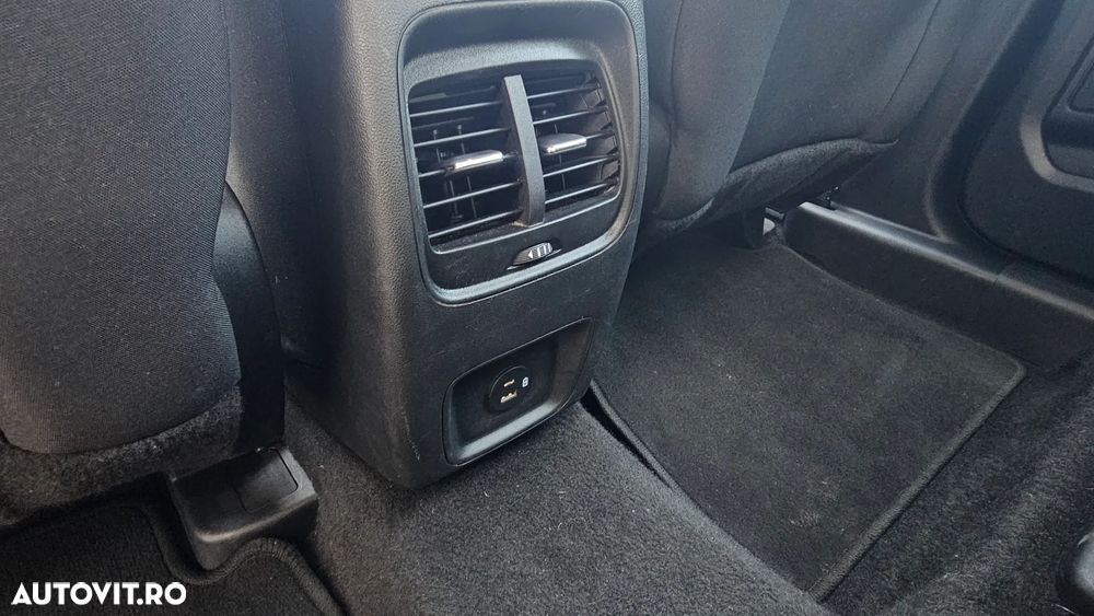 Ford Kuga 2.5 Duratec PHEV TITANIUM - 17