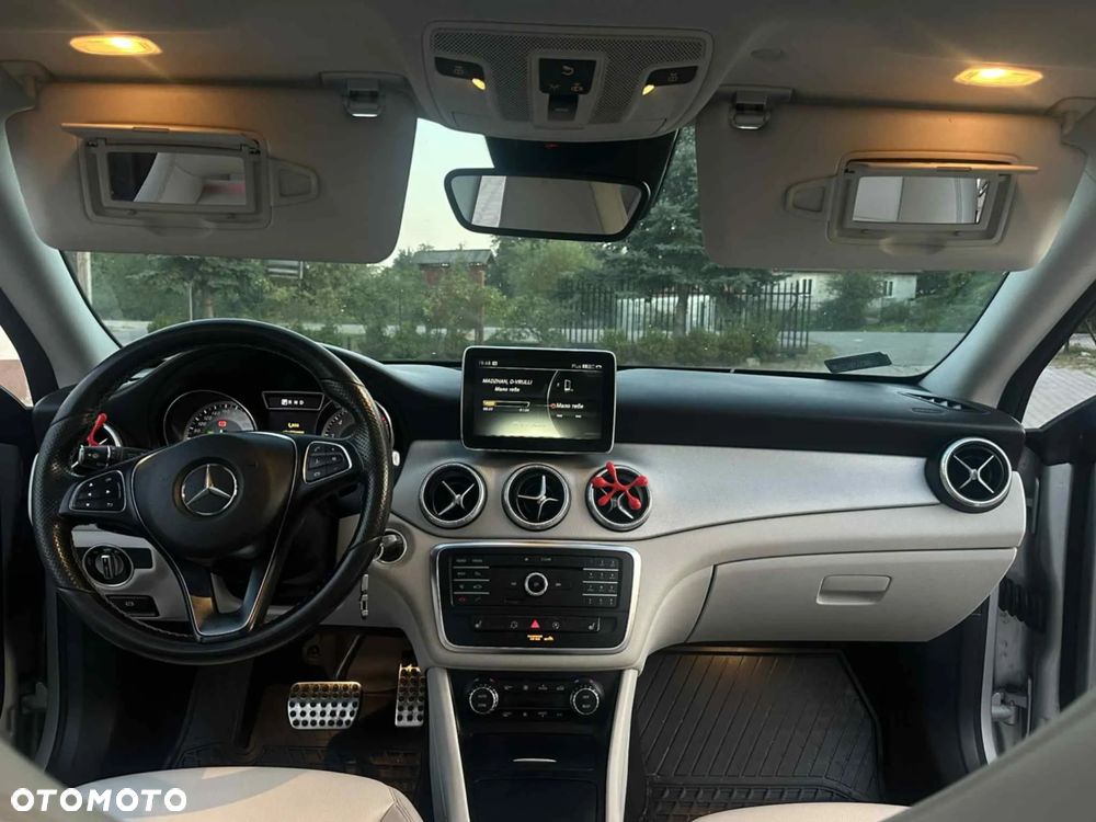 Mercedes-Benz CLA 250 7G-DCT AMG Line - 7
