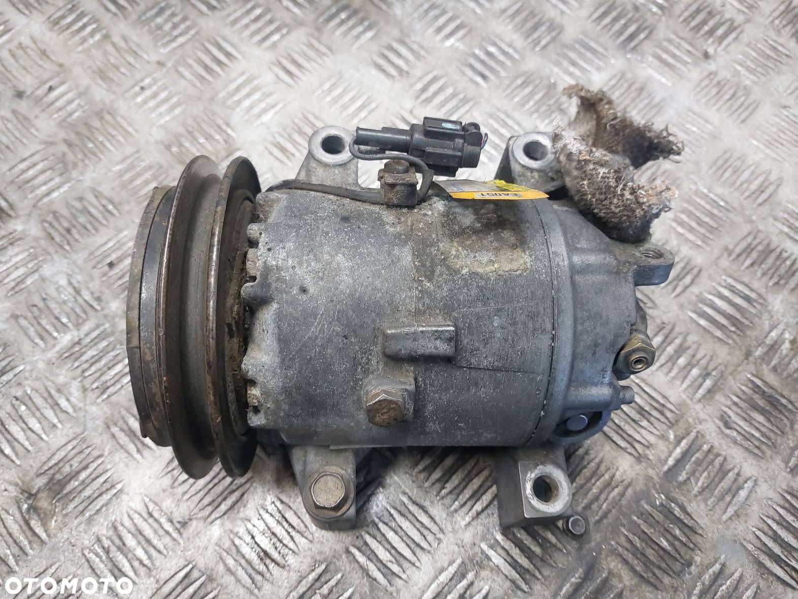 SPRĘŻARKA KLIMATYZACJI NISSAN PRIMERA P12 2.2 DI - 1
