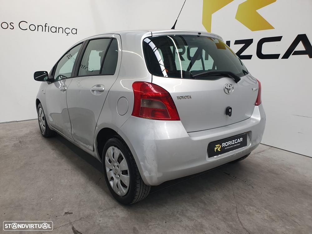 Toyota Yaris 1.4 D-4D Comfort - 6
