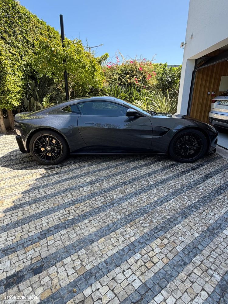 Aston Martin Vantage Coupe