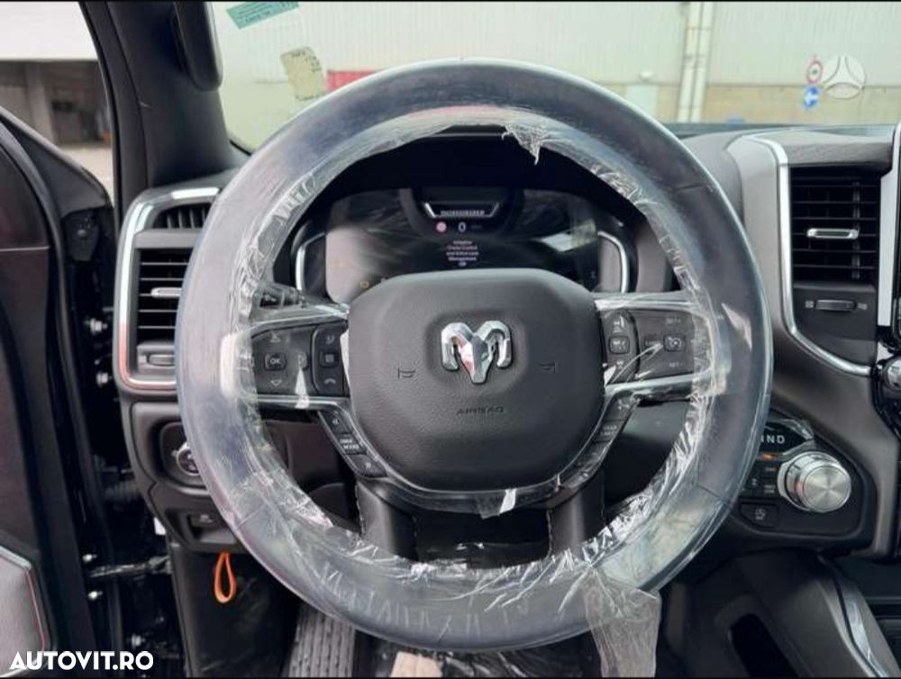 Dodge RAM - 8