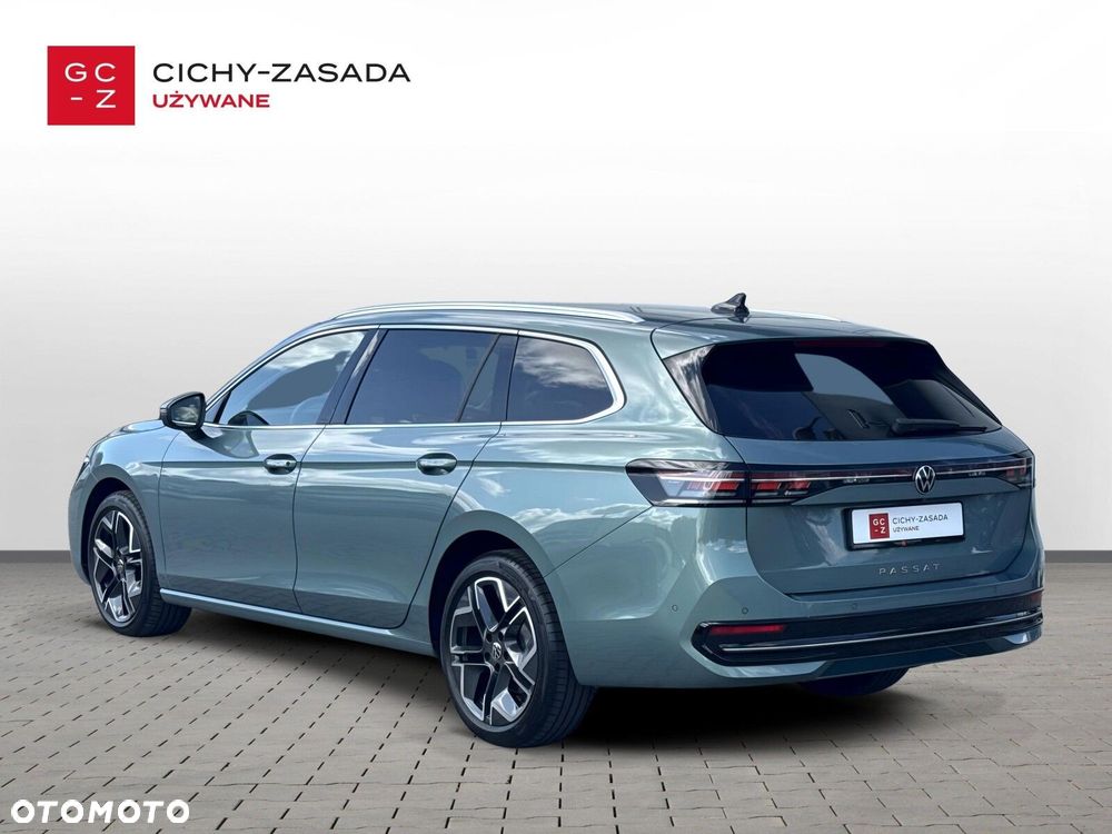 Volkswagen Passat Variant 2024 photo 3