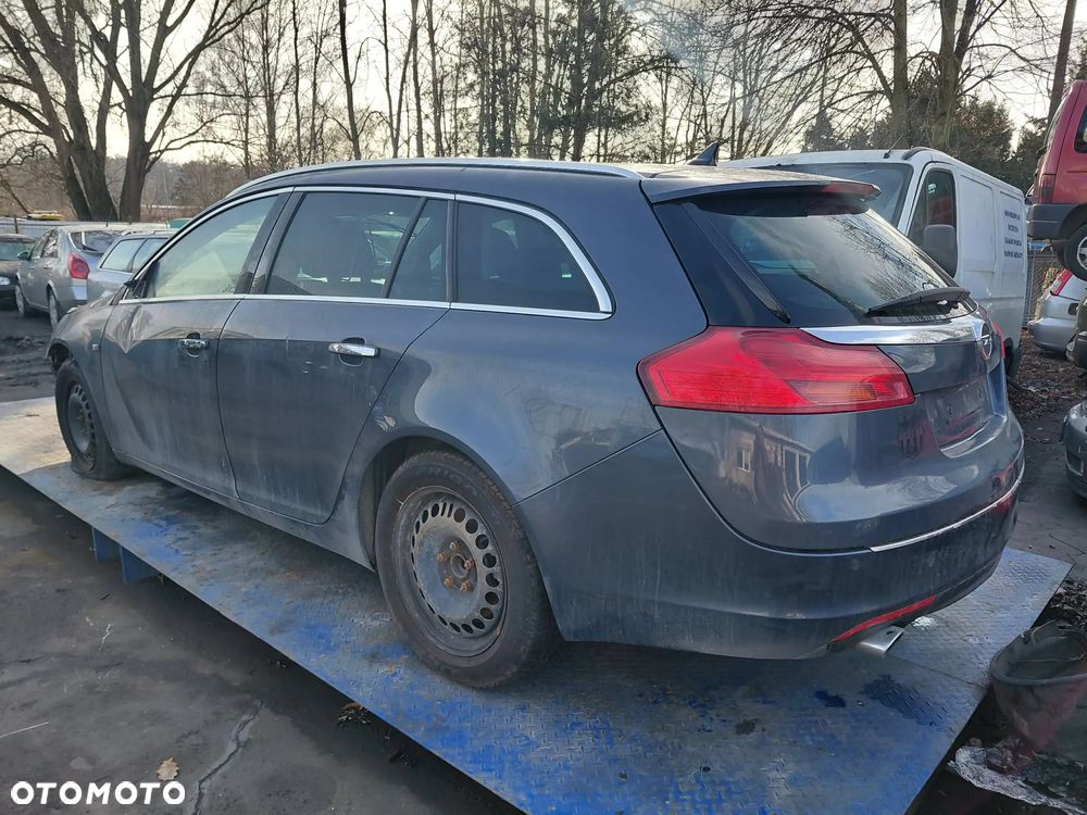 Części- Opel Insignia  Pojemnosc: 1956 Moc:96kW  Rok: 2010  Diesel - 4