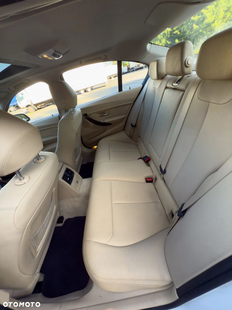 BMW Seria 3 - 10