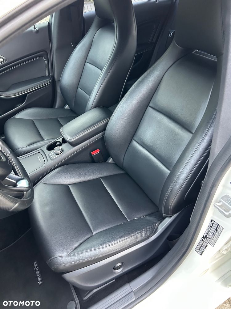 Mercedes-Benz CLA 250 4-Matic - 11