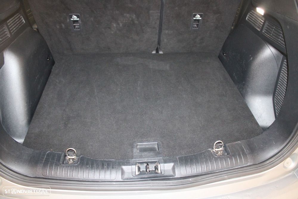 Ford Kuga 1.5 EcoBoost ST-Line - 36