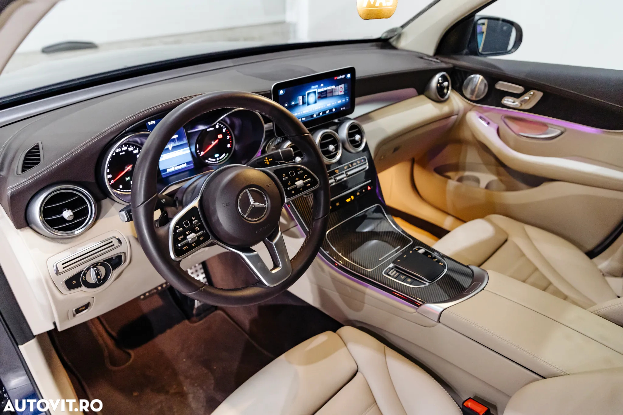 Mercedes-Benz GLC - 14