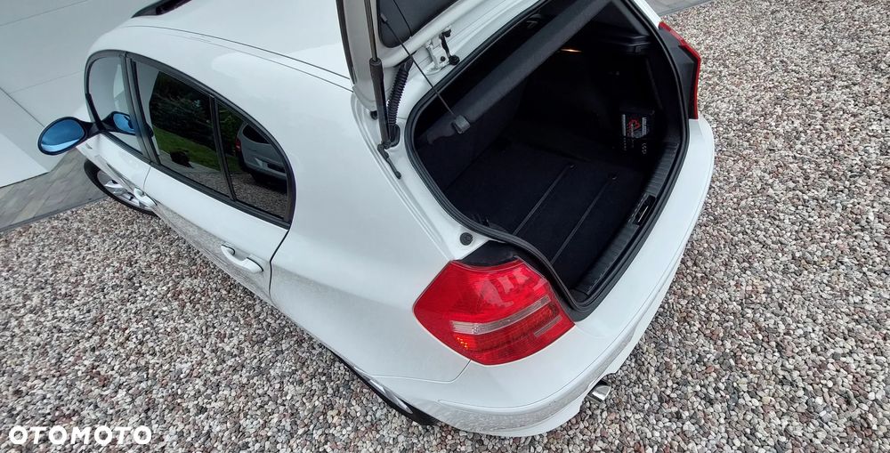 BMW Seria 1 120d - 23