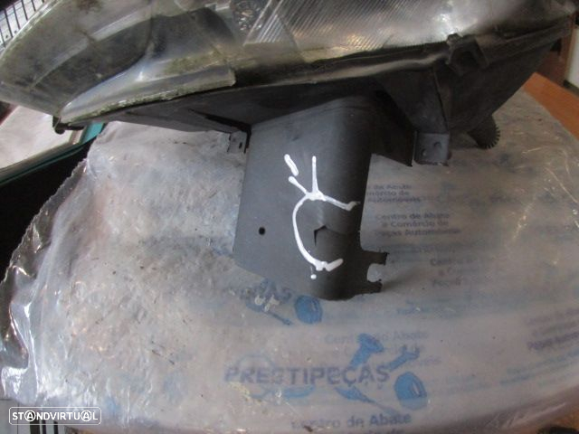 Farol 9649557480 CITROEN  XSARA PICASSO 2007 1.6HDI 90CV 5P BEGE ESQ H4 ORIGINAL VALEO Apoio Partido - 2